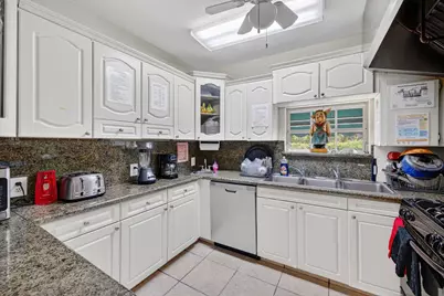 1700 NE 5 Street, Fort Lauderdale, FL 33301 - Photo 10