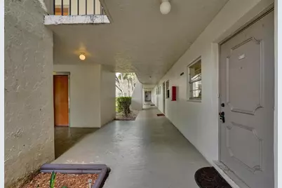 9440 Poinciana Place #109, Davie, FL 33324 - Photo 2