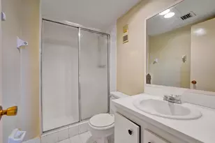 9440 Poinciana Pl, Davie, FL 33324 - Photo 24