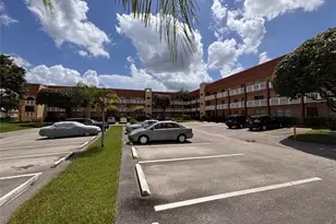 9261 Sunrise Lakes Blvd, Sunrise, FL 33322 - Photo 20