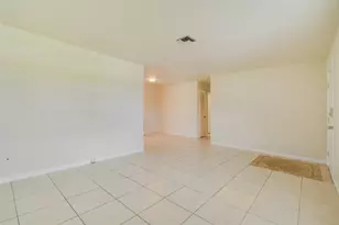 458 SE Galleon Ln, Port Saint Lucie, FL 34983 - Photo 4