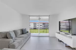 8911 S Hollybrook Blvd, Hollywood, FL 33025 - Photo 12