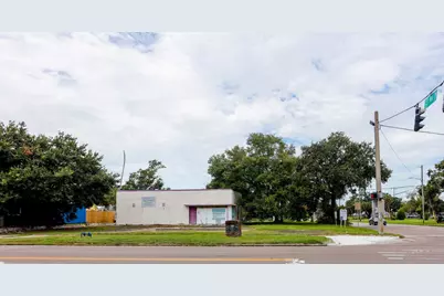 1246 N 16th Street, Saint Petersburg, FL 33705 - Photo 1