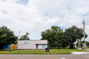 1246 N 16th St, Saint Petersburg, FL 33705 - Photo 1