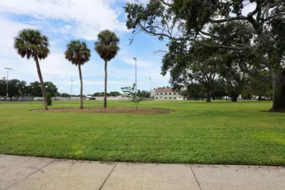 N 17th Street, Saint Petersburg, FL 33713 - Photo 6