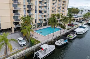 2350 NE 135th St, North Miami, FL 33181 - Photo 4