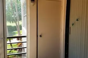 1400 St Charles Pl, Hollywood, FL 33026 - Photo 16