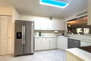 7449 Fairfax Dr, Tamarac, FL 33321 - Photo 6