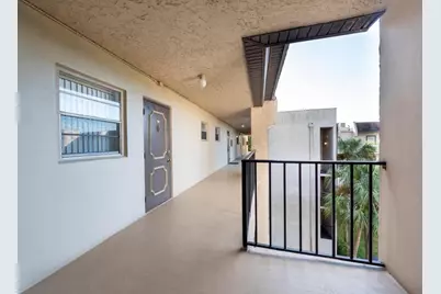 9230 Lagoon Place #408, Davie, FL 33324 - Photo 1