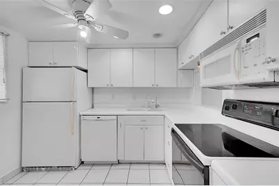 3150 Holiday Springs Boulevard #103, Margate, FL 33063 - Photo 8