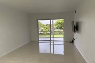 9660 Sunrise Lakes Blvd, Sunrise, FL 33322 - Photo 4