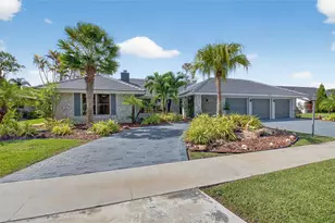 10182 Boca Woods Ln, Boca Raton, FL 33428 - Photo 4