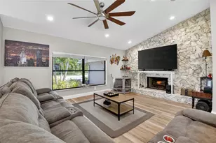 10182 Boca Woods Ln, Boca Raton, FL 33428 - Photo 12