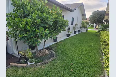 2098 SW 17th Drive, Deerfield Beach, FL 33442 - Photo 4