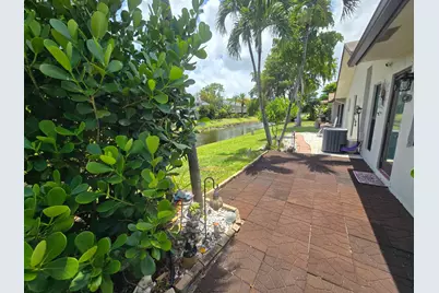 2098 SW 17th Drive, Deerfield Beach, FL 33442 - Photo 6