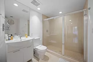 475 Brickell Ave, Miami, FL 33131 - Photo 14