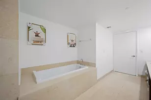 475 Brickell Ave, Miami, FL 33131 - Photo 20