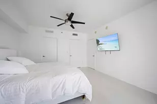 475 Brickell Ave, Miami, FL 33131 - Photo 16