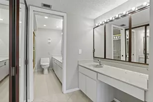 330 SE 20th Ave, Deerfield Beach, FL 33441 - Photo 16