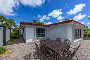 200 SE 11th St, Pompano Beach, FL 33060 - Photo 8