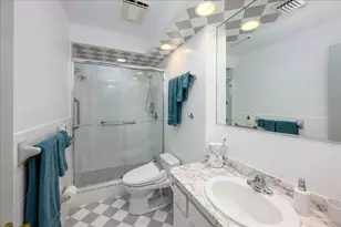 200 SE 11th St, Pompano Beach, FL 33060 - Photo 12