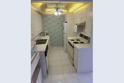 4053 Cornwall C #4053, Boca Raton, FL 33434 - Photo 8