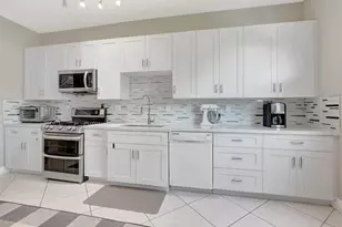 1776 Bay Dr, Pompano Beach, FL 33062 - Photo 18