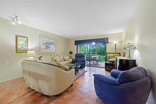 2206 S Cypress Bend Dr, Pompano Beach, FL 33069 - Photo 8