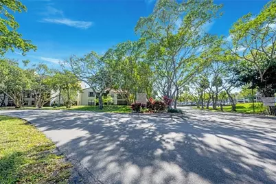 2206 S Cypress Bend Drive #208, Pompano Beach, FL 33069 - Photo 36