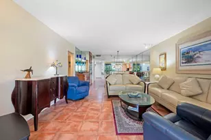 2206 S Cypress Bend Dr, Pompano Beach, FL 33069 - Photo 10