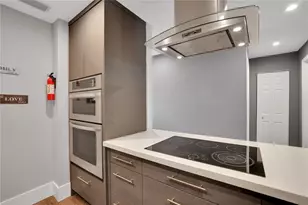 10700 NW 30th Pl, Sunrise, FL 33322 - Photo 4