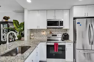 3060 Holiday Springs Blvd, Margate, FL 33063 - Photo 4