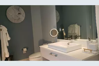 55 SW 9th Street #2210, Miami, FL 33130 - Photo 2