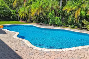 1673 Victoria Pointe Cir, Weston, FL 33327 - Photo 68