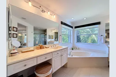 1673 Victoria Pointe Circle, Weston, FL 33327 - Photo 62