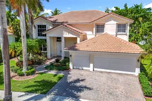 1673 Victoria Pointe Cir, Weston, FL 33327 - Photo 4