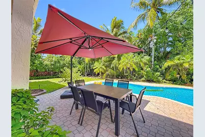 1673 Victoria Pointe Circle, Weston, FL 33327 - Photo 66