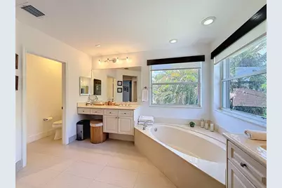 1673 Victoria Pointe Circle, Weston, FL 33327 - Photo 60