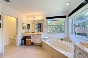 1673 Victoria Pointe Cir, Weston, FL 33327 - Photo 60