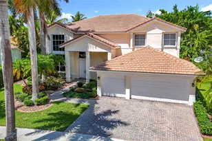 1673 Victoria Pointe Cir, Weston, FL 33327 - Photo 4