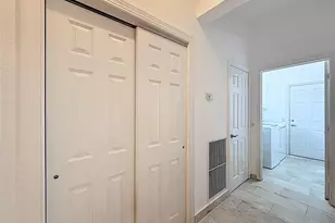 1673 Victoria Pointe Cir, Weston, FL 33327 - Photo 64
