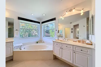 1673 Victoria Pointe Circle, Weston, FL 33327 - Photo 58