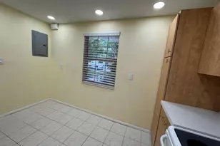 901 Cypress Terrace, Pompano Beach, FL 33069 - Photo 8