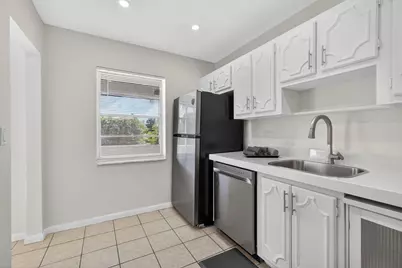 126 Sparrow Drive #10-B, West Palm Beach, FL 33411 - Photo 6
