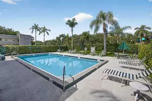 126 Sparrow Dr, Royal Palm Beach, FL 33411 - Photo 24