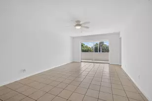 126 Sparrow Dr, Royal Palm Beach, FL 33411 - Photo 8