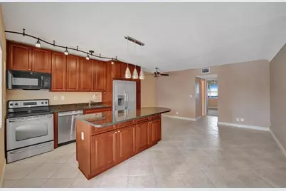 2895 NE 32nd Street #206, Fort Lauderdale, FL 33306 - Photo 4