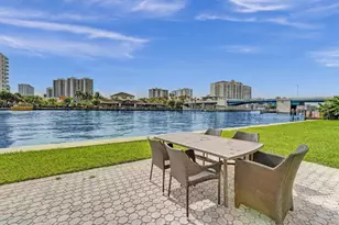 2895 NE 32nd St, Fort Lauderdale, FL 33306 - Photo 14