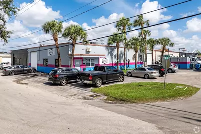 3901 NE 5 Terrace #4, Oakland Park, FL 33334 - Photo 1