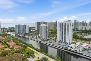 3675 N Country Club Dr, Aventura, FL 33180 - Photo 32